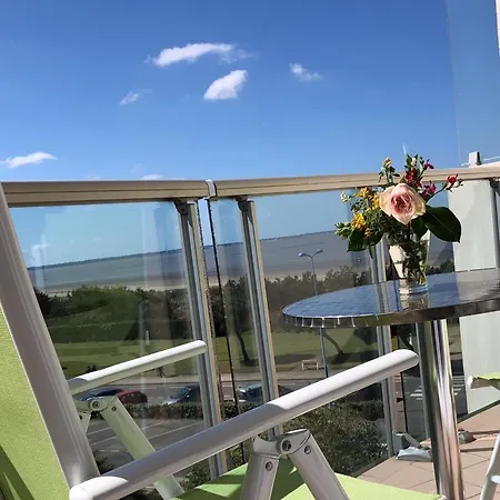 Апартаменты Alcantara Vue Mer, Premiere Ligne Сен-Бревен-ле-Пен